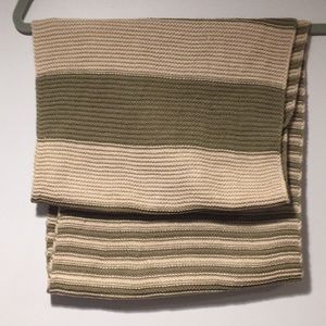 💫   Green and Tan Infinity Crochet Scarf 100% Acrylic